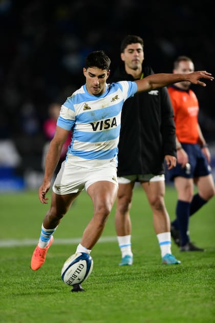 Santiago Carreras falló un penal de conversión accesible, pero sobre todo, en la conducción del equipo; venía de lucirse como fullback en el éxito sobre British & Irish Lions.