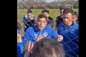 La emotiva defensa de un jugador de Vélez ante los hinchas y el referente que pega el portazo