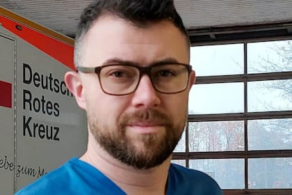 Santiago Castagna es médico y llegó a Alemania a finales de 2019 y, al año siguiente, tuvo su primer hijo