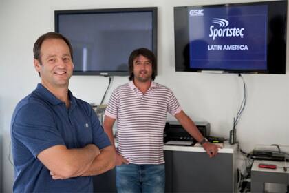 Santiago Cuenya y Nicolás Basdedios, hombres de Sportstec en la Argentina
