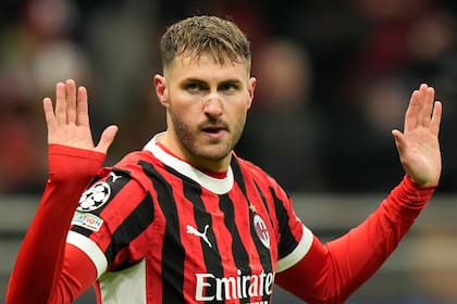 Santiago Giménez, el argentino nacionalizado mexicano, que juega en Milan y disputará el Mundial 2026 con la Tricolor
