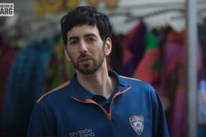 Santiago Korovsky interpreta a Felipe en la serie de comedia (Foto: Netflix)