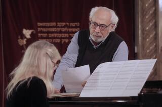 La “travesía” de Santiago Kovadloff de la poesía a la música, con la pianista Ana Chaves