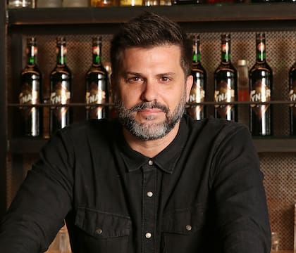 Santiago Lambardi de Hierro Casa de Fuegos y Hierro Bodegón