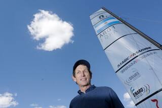 Lange íntimo: por qué le cuesta tener pareja y cómo ve la revolución femenina