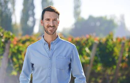 Santiago Mayorga en la finca.