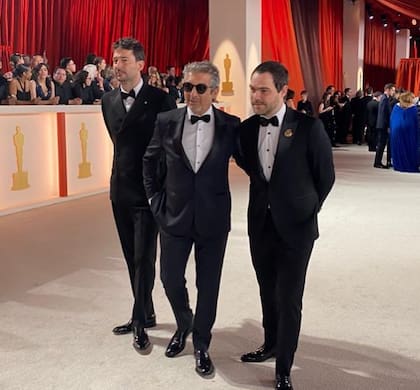 Santiago Mitre, Ricardo Darin y Peter Lanzani en los Oscar 2023