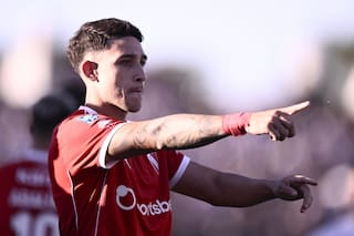 Independiente jugó mal, pero lo ganó con una jugada preparada de Quinteros: en el Rojo, los laterales suman