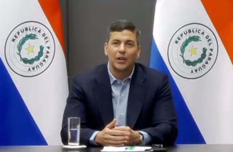 El presidente de Paraguay, Santiago Peña, habló de las medidas que debe tomar Javier Milei para liderar a la Argentina