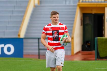 Santiago Pernas, figura de Pampas en el Súper Rugby Américas, es uno de los muchos jugadores que aparecerán en el Top 12 en el segundo semestre; la incorporación de profesionales cambiará la proyección de varios conjuntos en la segunda rueda.