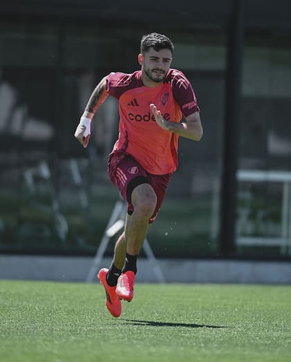Santiago Simón es el único de los prescindibles que sigue trabajando con el plantel de River