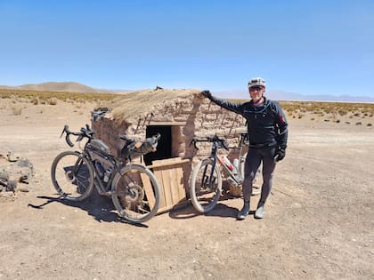 Santiago Trebucq y una parada en la extenuante experiencia de la carrera de 790 kilómetros que une Salta y Jujuy
