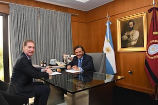 Santilli intensifica la negociación con los gobernadores por la reforma laboral