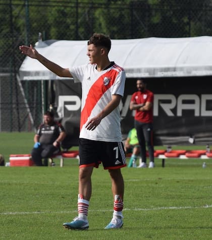 Santino Gallardo, uno de los mediocampistas ofensivos de la Reserva de River