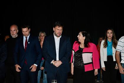 Santoro le hace una mueca a Paula Olivetto