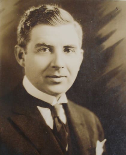 Santos Goñi, abuelo de Uki Goñi, fue cónsul en Viena, Génova y La Paz