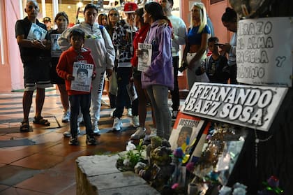 Santuario en homenaje a Fernando Báez Sosa, frente al boliche Le Brique en Villa Gesell