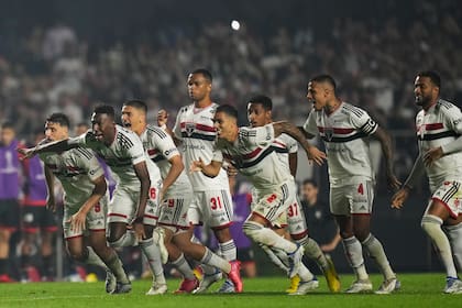 São Paulo va por su segunda Copa Sudamericana, contra Independiente del Valle, que procura lo mismo; el club brasileño y el ecuatoriano definirán en Córdoba.