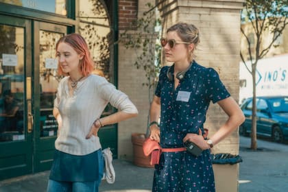Saoirse Ronan juntoa Greta Gerwig en el rodaje de la premiada Lady Bird