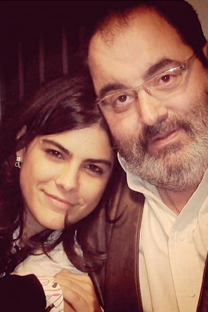“Sara es donde quiero quedarme. Es casa”, dijo refiriéndose a la artista plástica a la que, aun en la intimidad, Lanata trataba de “usted”. Al igual que con Andrea Rodríguez, el vínculo entre Jorge y Sara fue indestructible y siguió hasta el último día de la vida del periodista.