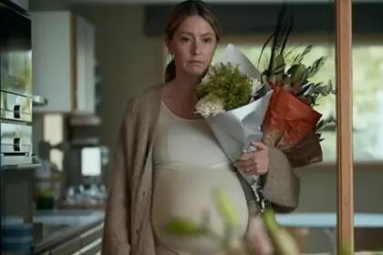 Sara está embarazada de su segundo hijo cuando Daniel decide irse