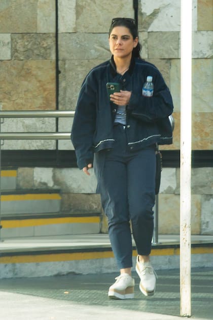 Sara se retiró de la clínica a las 16.30, luego de ver a su ex marido.