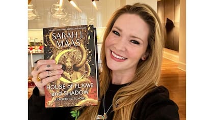 Sarah J. Maas es la autora de la saga de fantasía Una corte de rosas y espinas, cuyo audiolibro está entre los más reproducidos