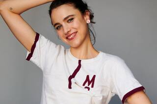 Es hija de una reconocida actriz, trabajó en una serie de Netflix y ahora forma parte del éxito de los cines