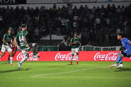 Sarmiento de Junín mejoró mucho en las últimas jornadas y se dio la oportunidad de creer en los octavos de final