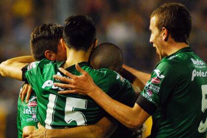 Sarmiento festejó ante Defensa