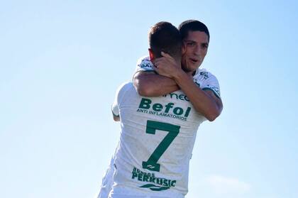 Sarmiento ganó en Junín pero no pudo festejar el ascenso.