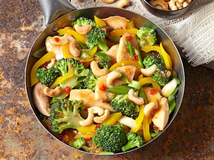 Sartén de pollo y brócoli