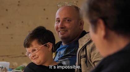 Sasha Mezhevoy reflexiona en el documental de Sarah McCarthy que "es imposible" poner en una cajita el recuerdo de lo que más ama: su familia