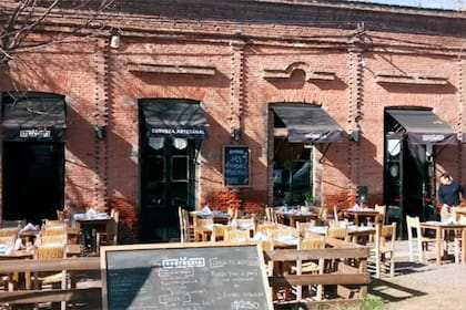 El edificio histórico en el que funciona el restaurante de Carlos Keen.