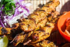 Satay de pollo tailandés