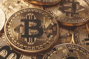 La fortuna del misterioso creador del bitcoin ya asciende a US$62 mil millones
