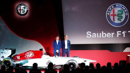 Sauber presentó sus pilitos para 2018