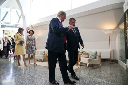 Sauli Niinistö, el presidente de Finlandia, aconsejó al expresidente de Estados Unidos, Donald Trump, en la primera cumbre con Putin. Fuente: Twitter @niinisto