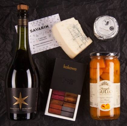 Savarin propone una caja con todo lo que necesita un bon vivant