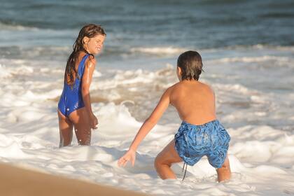 sca Icardi y Benedicto López estuvieron toda la tarde en el mar.