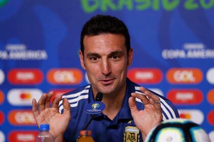 Scaloni fue ratificado por Menotti para que continúe en las eliminatorias sudamericanas y, por ende, en la próxima Copa América.