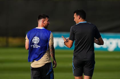 Scaloni quiere contar con Messi y, de no mediar inconvenientes, el capitán jugará el Mundial 2026