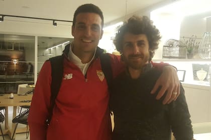 Scaloni y Aimar, cuando el actual DT interino de la selección era ayudante de Jorge Sampaoli en Sevilla