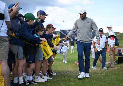 Scheffler, el N° 1, junto con los jóvenes fans del Open Británico: se viene el último major del año