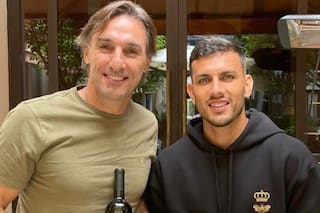 La reunión entre el Flaco Schiavi y Leo Paredes en París: risas y el motivo detrás