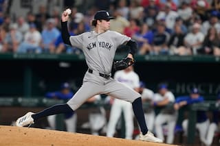 Schlittler brilla de nuevo y Judge pega su 12.° jonrón en el triunfo de los Yankees 3-2 ante los Rangers