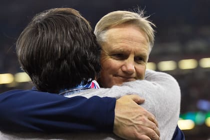 Schmidt y Daniel Hourcade, tras el triunfo de los Pumas ante Irlanda en el Mundial 2015, el único contra el técnico de Nueva Zelanda