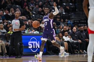 Schroder anota un triple en la prórroga y Kings sorprenden a Rockets 125-124