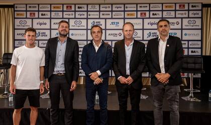 Schwartzman, Matías Lammens (ministro de Turismo y Deporte), Martín Hughes (Tennium), Martín Jaite (director del Argentina Open) y Mariano Zabaleta (vicepresidente AAT), en la presentación del ATP porteño