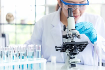 Los criterios mundiales de aislamiento también se van reviendo por la velocidad de circulación de la ómicron.